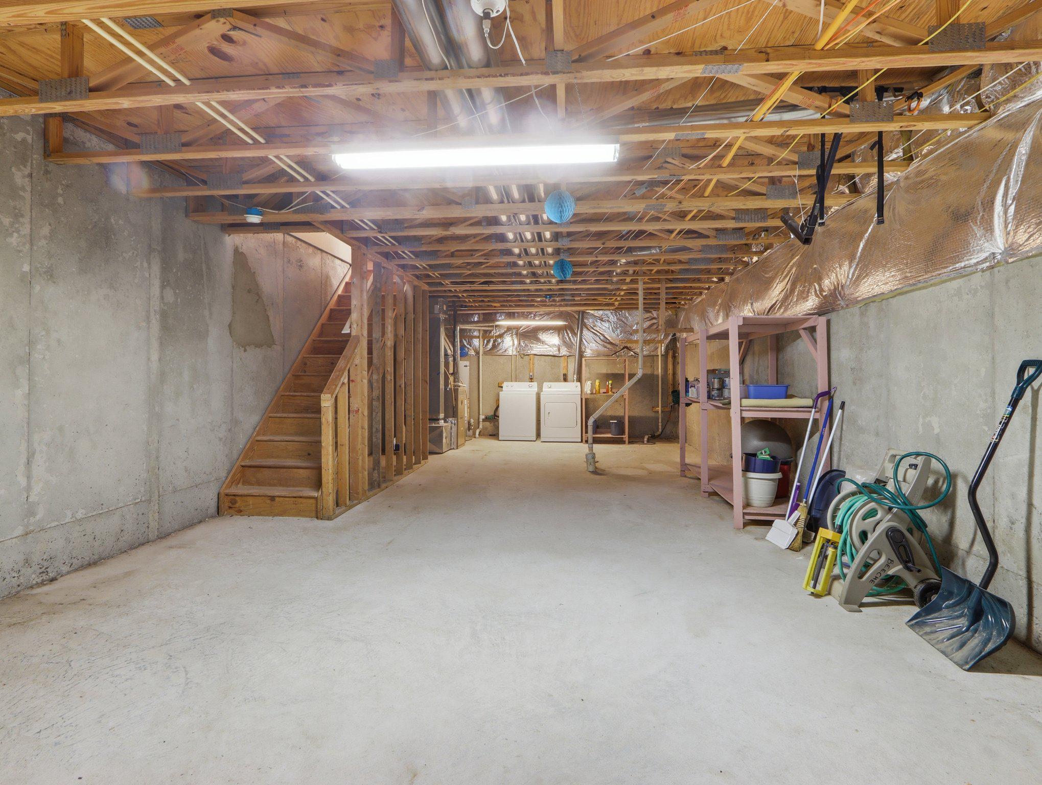 907 Myrtle Avenue Baltimore, MD 21201 - Photo 26 of 28 a view of a room with gym equipment