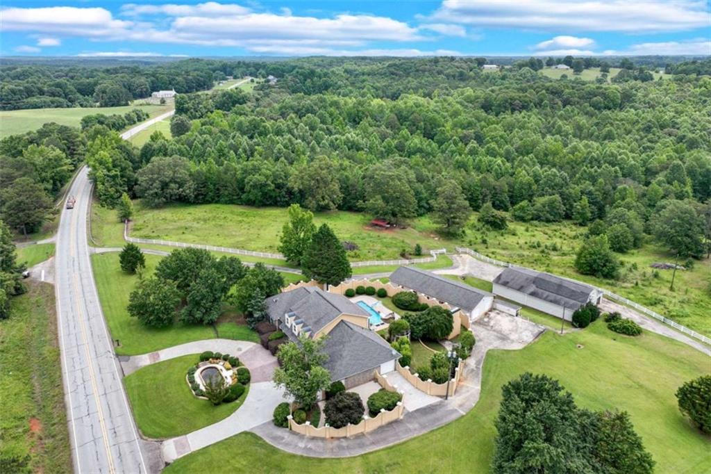 701 Sunshine Road Toccoa, GA 30577 - Photo 2 of 51