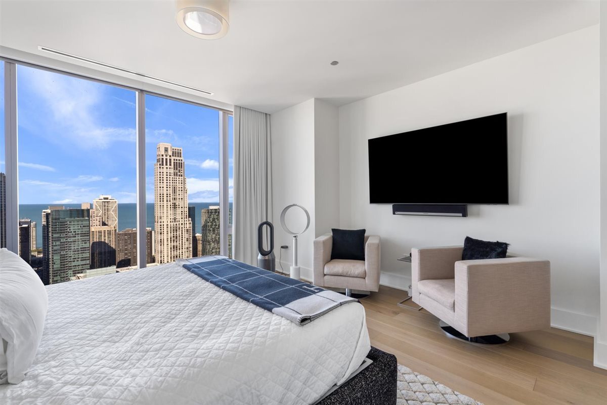 363 East Wacker Drive, Unit 4206 Chicago, IL 60601 - Photo 21 of 42