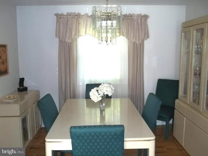 118 Locust Knoll Road Downingtown, PA 19335 - Photo 8 of 22 Dining Room