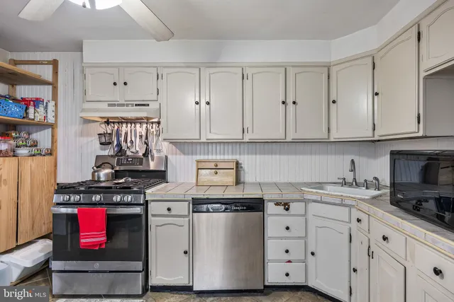 $359,000 | 710 Cooper Street, Florence, NJ 08518