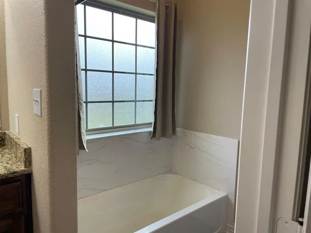 $1,595 | 603 Franklin Avenue, Pottsboro, TX 75076