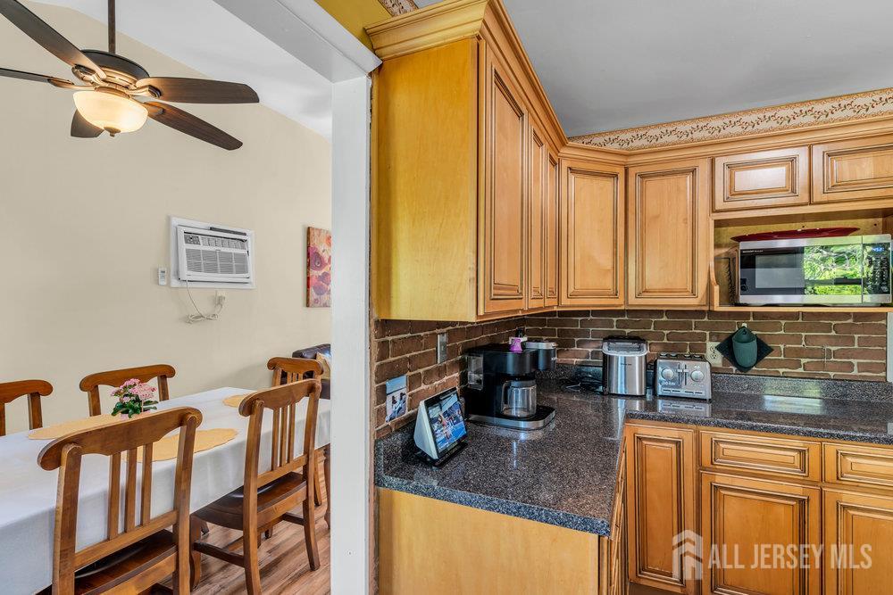 73 Webb Drive Fords, NJ 08863 - Photo 24 of 65