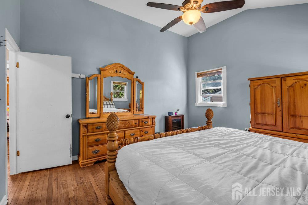 73 Webb Drive Fords, NJ 08863 - Photo 31 of 65