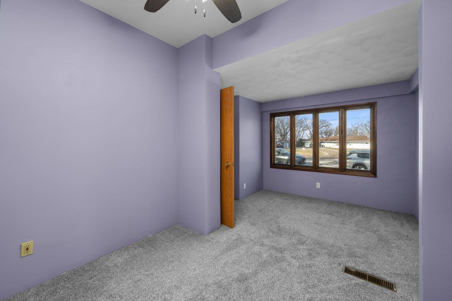 5108 6th Avenue Moline, IL 61265 - Photo 7 of 23 an empty room with windows