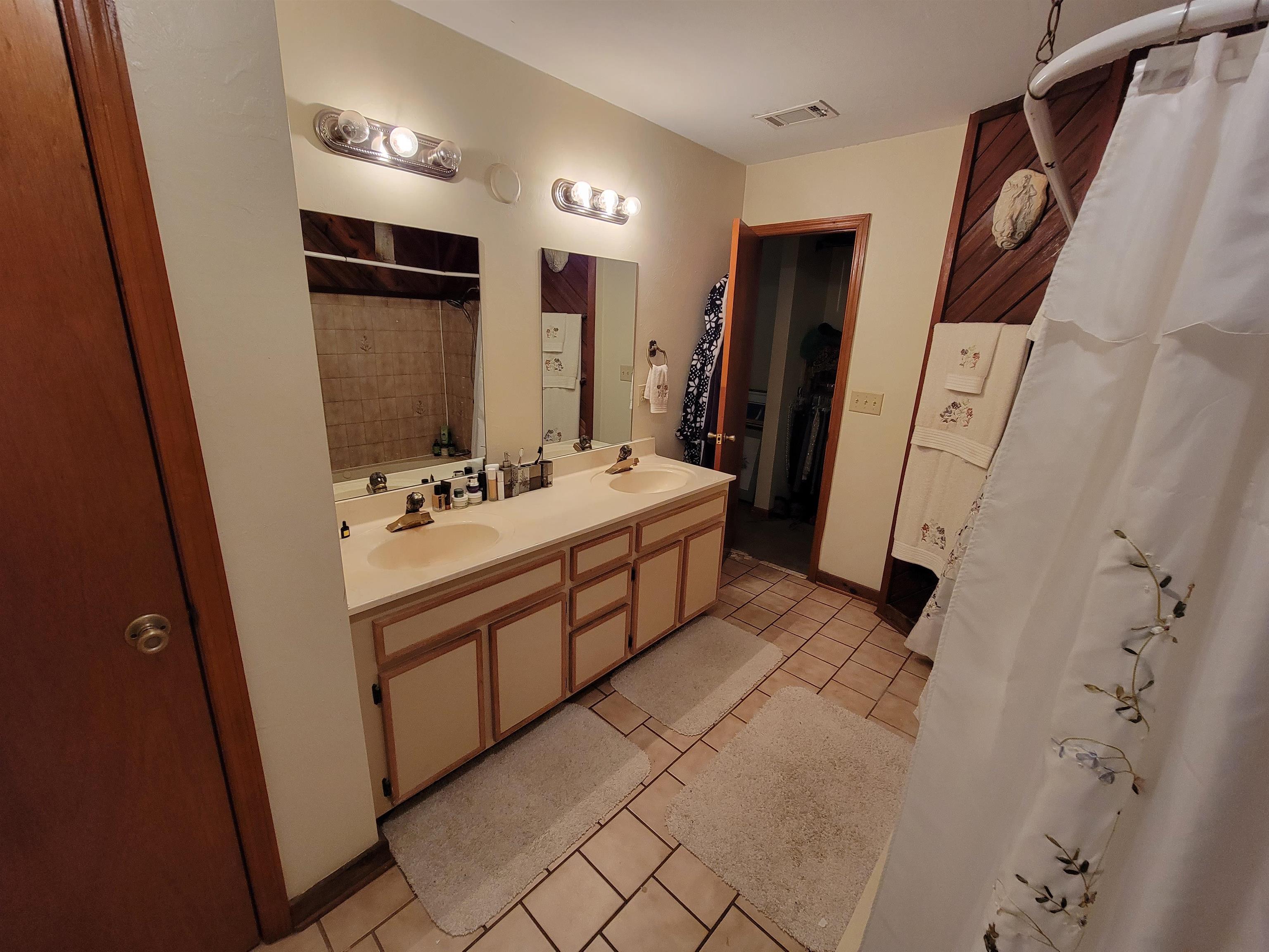 1555 San Luis Road Tallahassee, FL 32304 - Photo 2 of 14