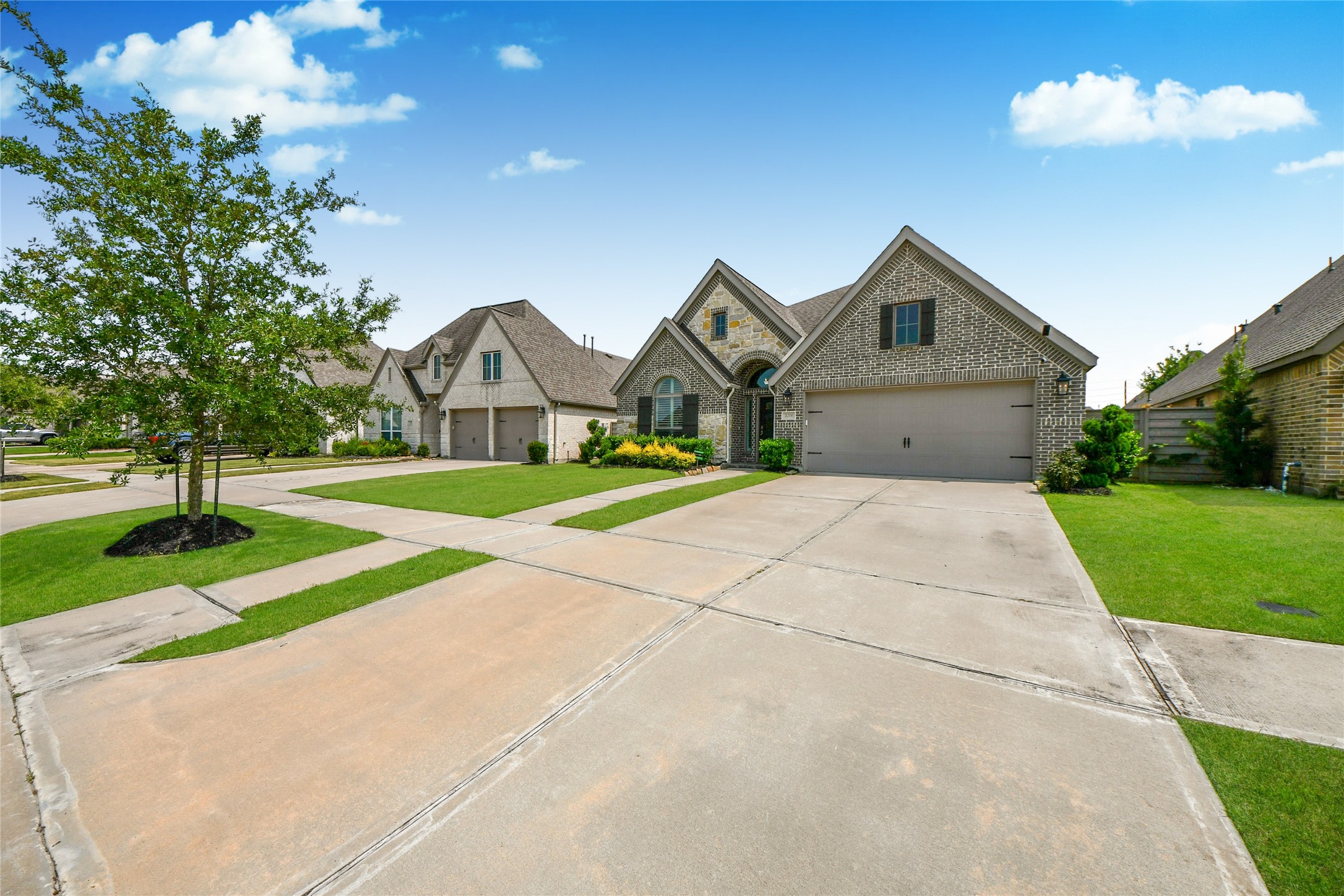 2206 Forest Trace Lane Manvel, TX 77578 - Photo 3 of 37