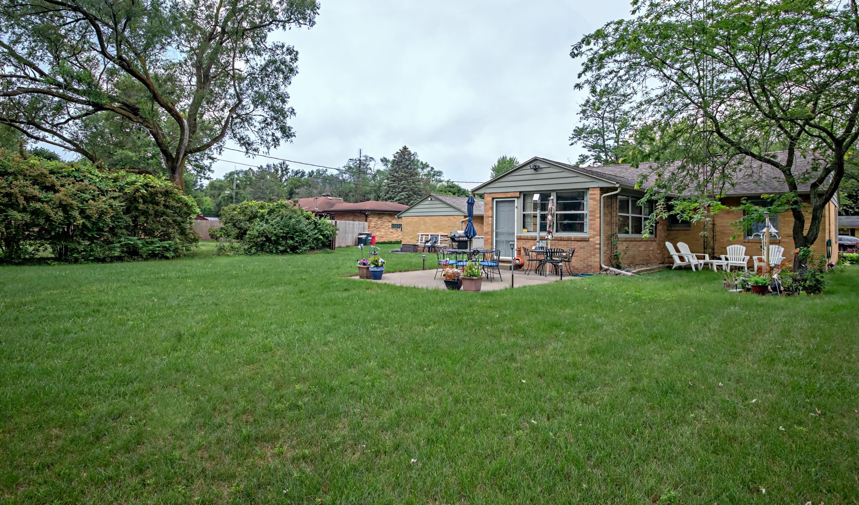 1573 Hadley Road Benton Harbor, MI 49022 - Photo 32 of 34 DSC09886_
