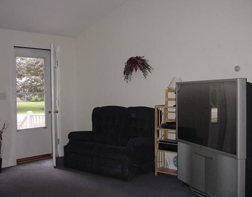 110 Cascade Road Old Orchard Beach, ME 04064 - Photo 7 of 16 Living Room.