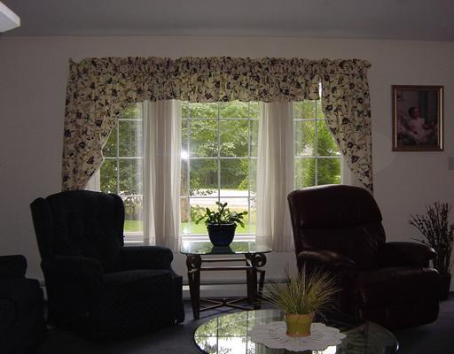 110 Cascade Road Old Orchard Beach, ME 04064 - Photo 8 of 16 Living Room.