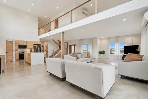 $765,000 | 2183 Waterview Lane, Lansing, IA 52151