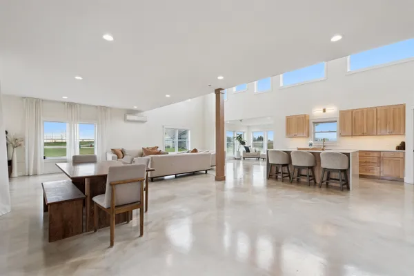 $765,000 | 2183 Waterview Lane, Lansing, IA 52151