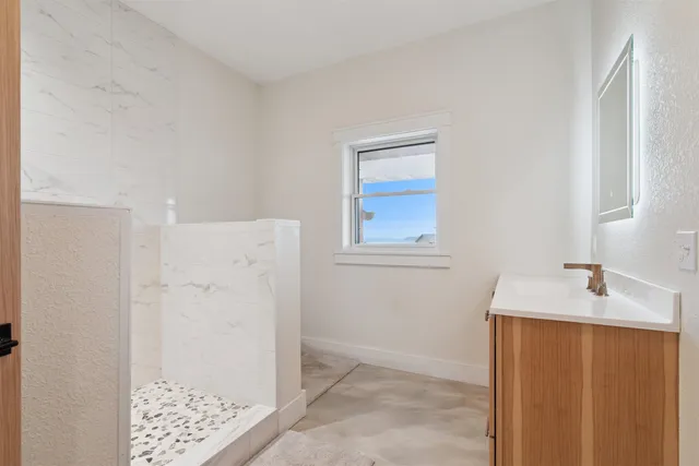 $765,000 | 2183 Waterview Lane, Lansing, IA 52151