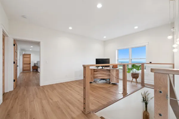 $765,000 | 2183 Waterview Lane, Lansing, IA 52151