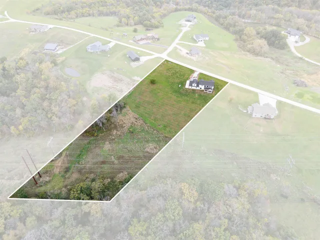 $765,000 | 2183 Waterview Lane, Lansing, IA 52151