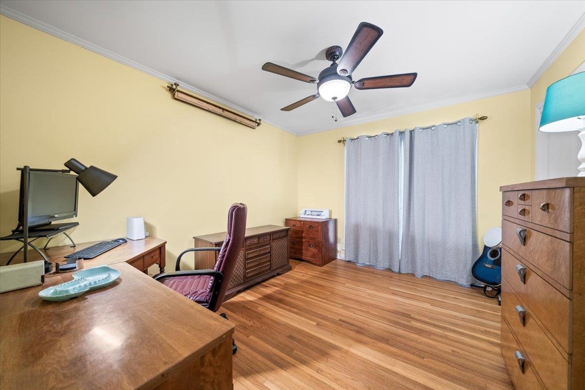 4847 Kaye Road Memphis, TN 38117 - Photo 26 of 40 a bedroom with bed and furniture