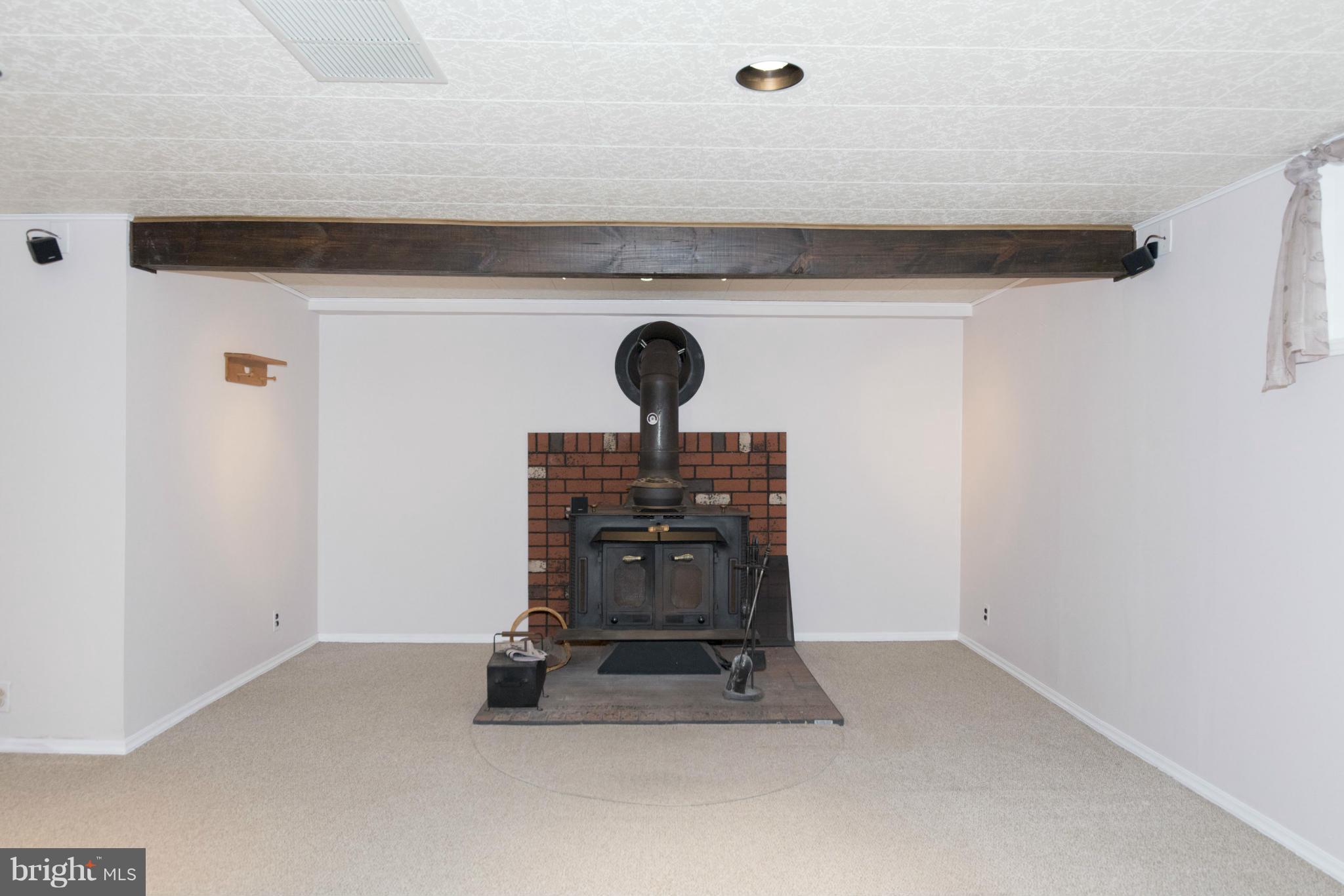 1107 Litchfield Road Baltimore, MD 21239 - Photo 23 of 30 a view of workspace with a window