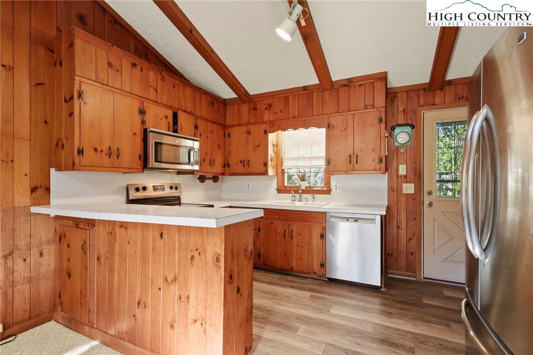 455 Boulder Gardens Road Banner Elk, NC 28604 - Photo 18 of 36