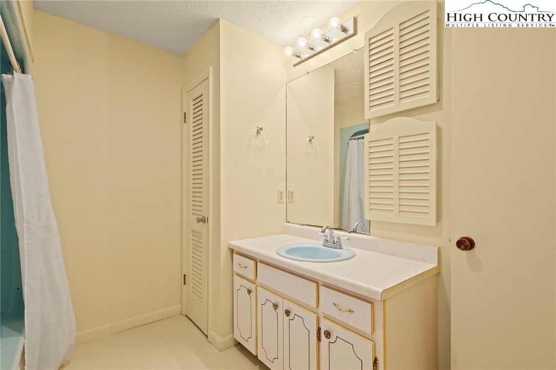 455 Boulder Gardens Road Banner Elk, NC 28604 - Photo 25 of 36