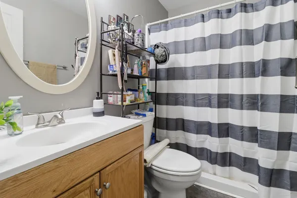 $179,000 | 1611 Weymouth Street, West Bloomfield, MI 48324