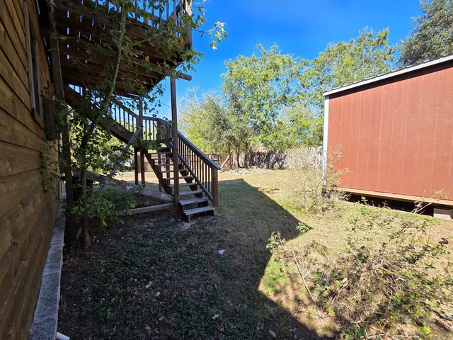 $2,000 | 511 Bluebird Street, Fredericksburg, TX 78624