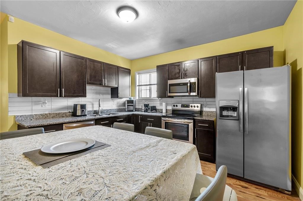 114 Althea Street Providence, RI 02907 - Photo 3 of 37