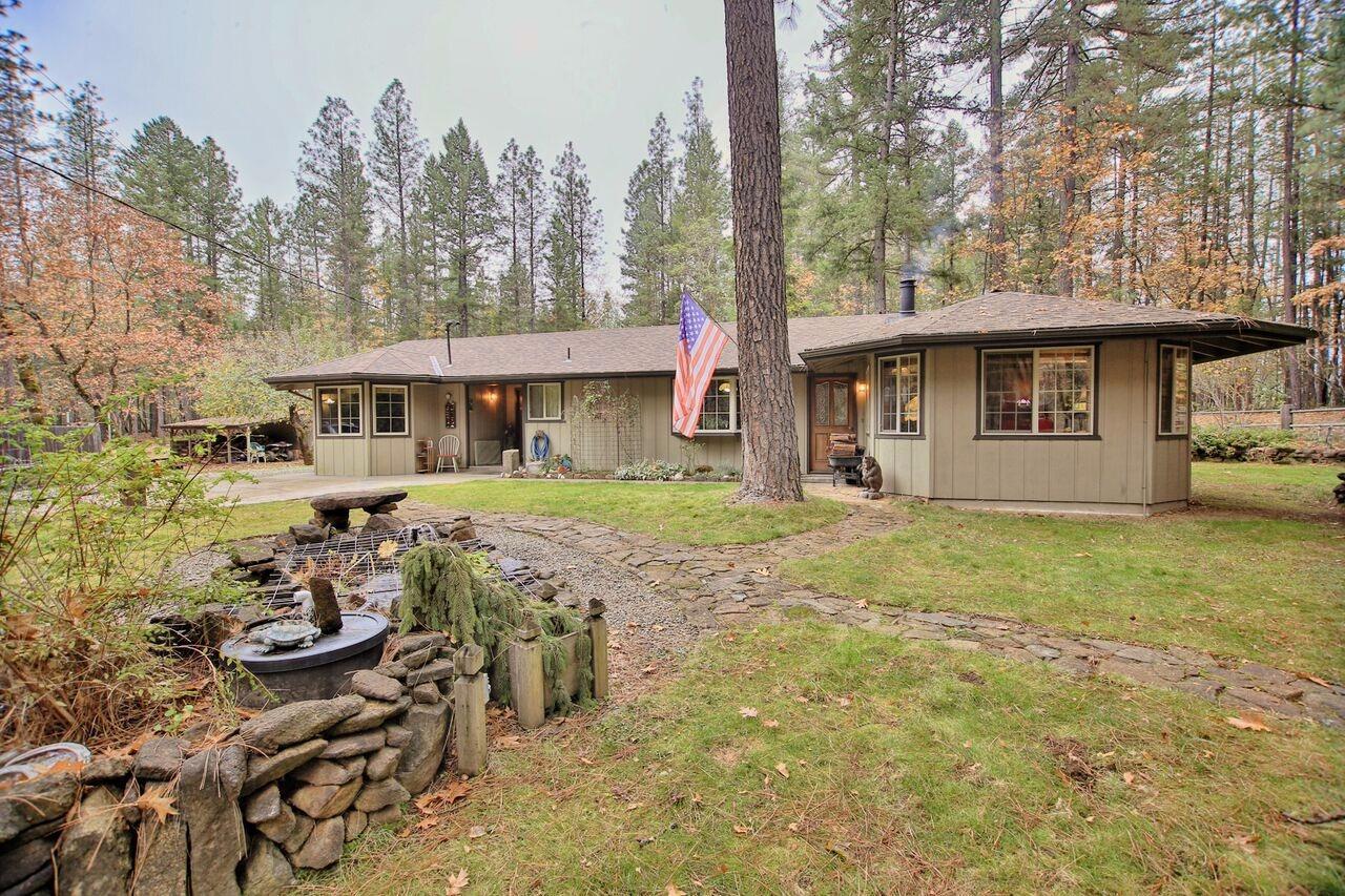 522 Glendon Road Cave Junction, OR 97523 - Photo 1 of 16 Primary Photo