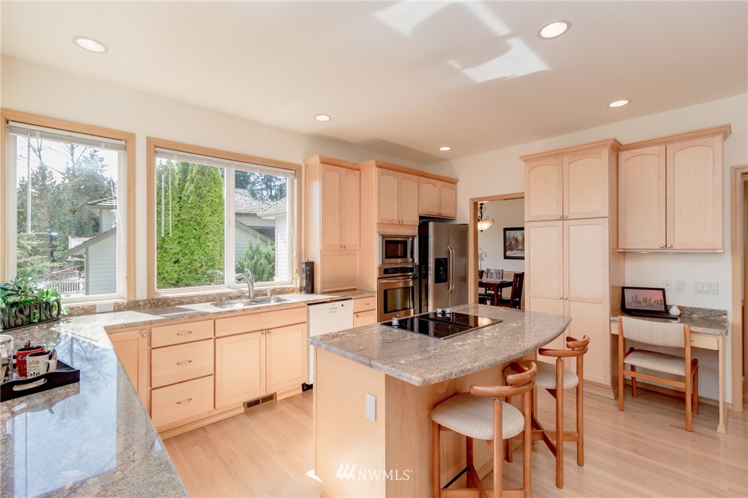 19614 110th Place Northeast Bothell, WA 98011 - Photo 10 of 25 Gallery Image 10