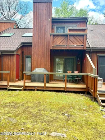 $355,000 | 52 Doe Lake, Lake Harmony, PA 18624