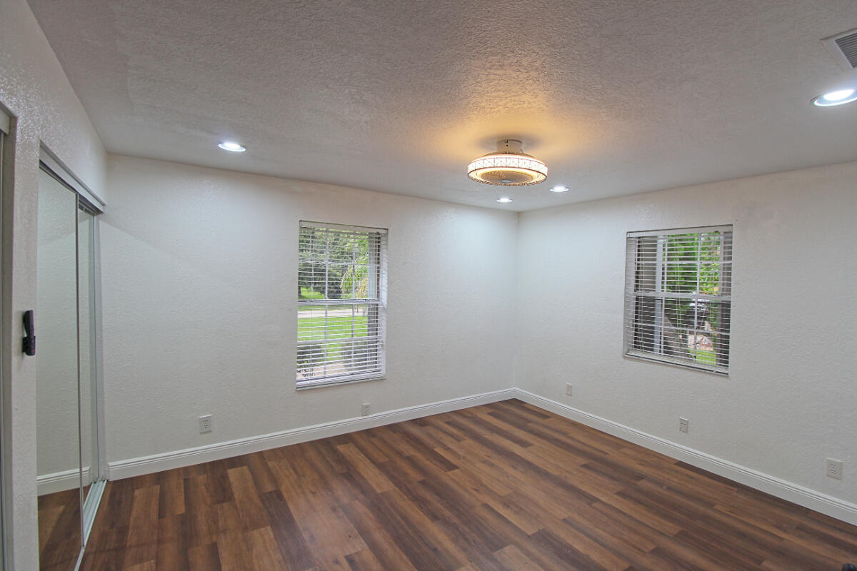 10690 Barn Road Lake Worth, FL 33449 - Photo 29 of 39 IMG_0104_5_6
