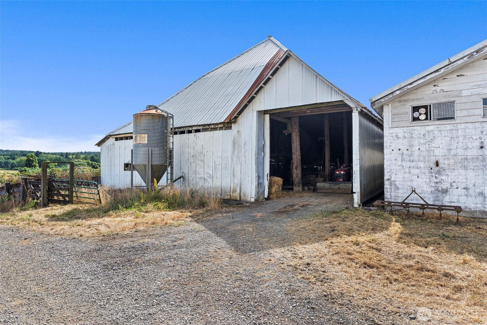 627 Wynoochee Valley Road Montesano, WA 98563 - Photo 16 of 40 a view of a house with backyard