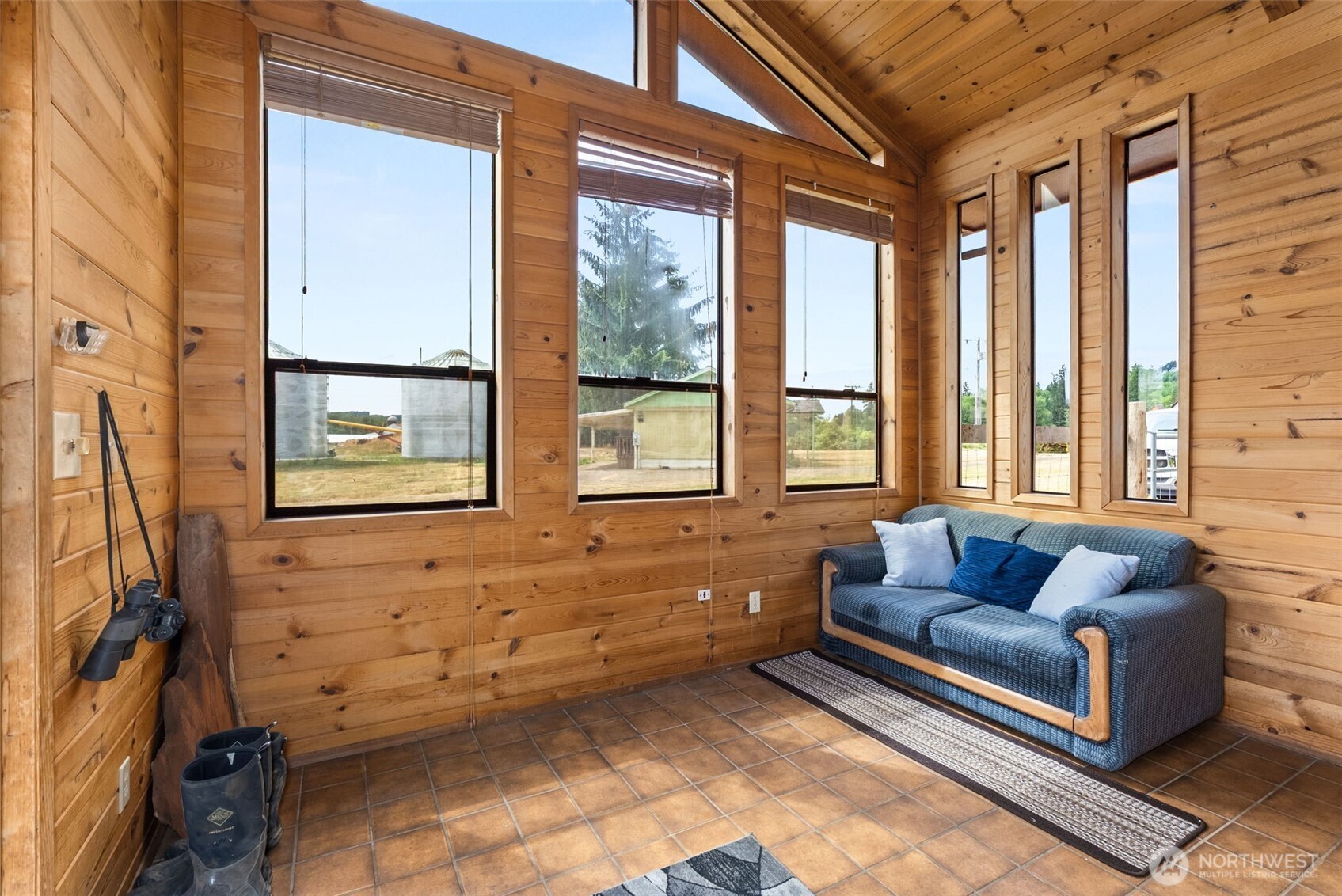 627 Wynoochee Valley Road Montesano, WA 98563 - Photo 31 of 40 a living room with furniture and a large window