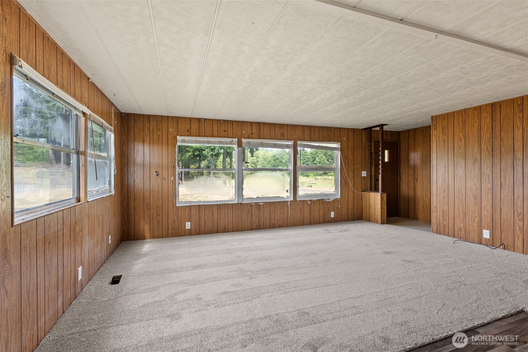 627 Wynoochee Valley Road Montesano, WA 98563 - Photo 38 of 40 a view of an empty room with a window