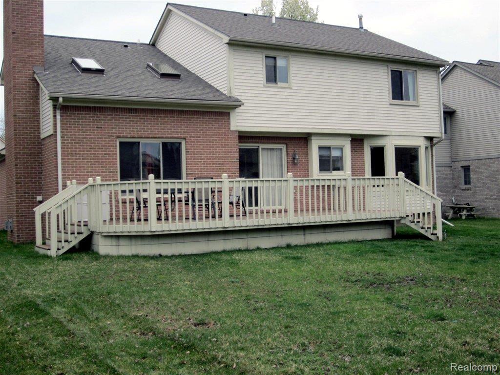 7017 Fox Hills Road Canton, MI 48187 - Photo 18 of 19 Deck.jpg