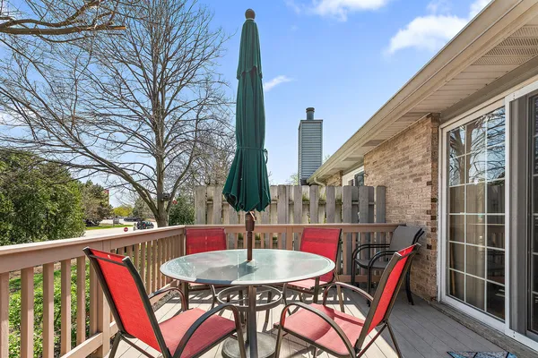$395,000 | 15331 Wilshire Drive, Orland Park, IL 60462