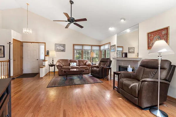 $395,000 | 15331 Wilshire Drive, Orland Park, IL 60462