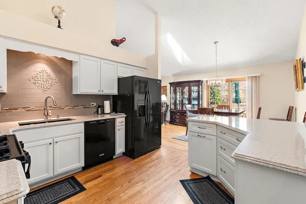 $395,000 | 15331 Wilshire Drive, Orland Park, IL 60462