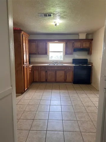 $172,000 | 2122 Kowis Street, Houston, TX 77093