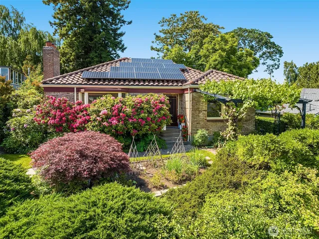 $1,550,000 | 6045 Seward Park Avenue South, Seattle, WA 98118