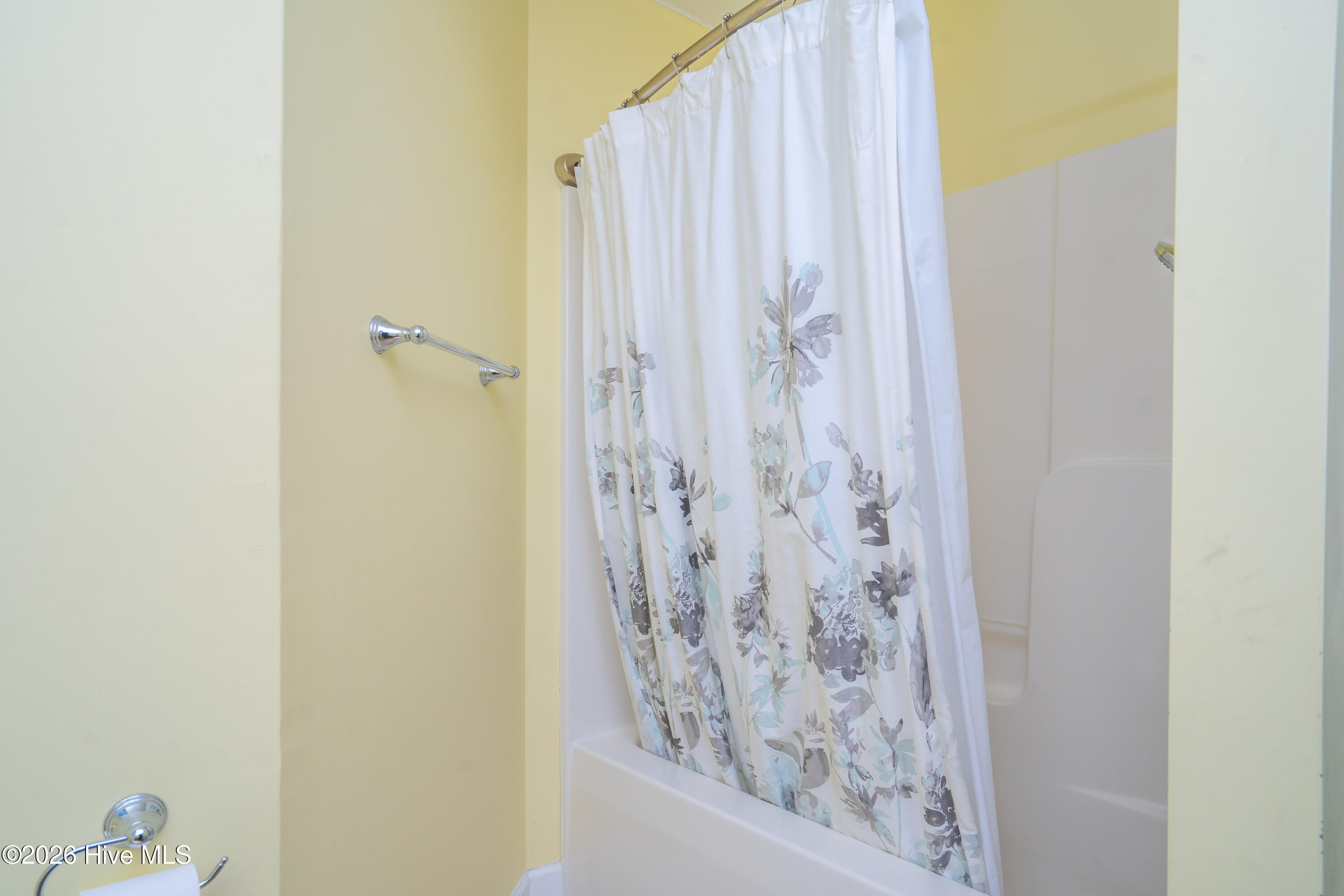 103 Gibbs Road New Bern, NC 28560 - Photo 20 of 41 103 Gibbs Rd | Interior exterior (17 of