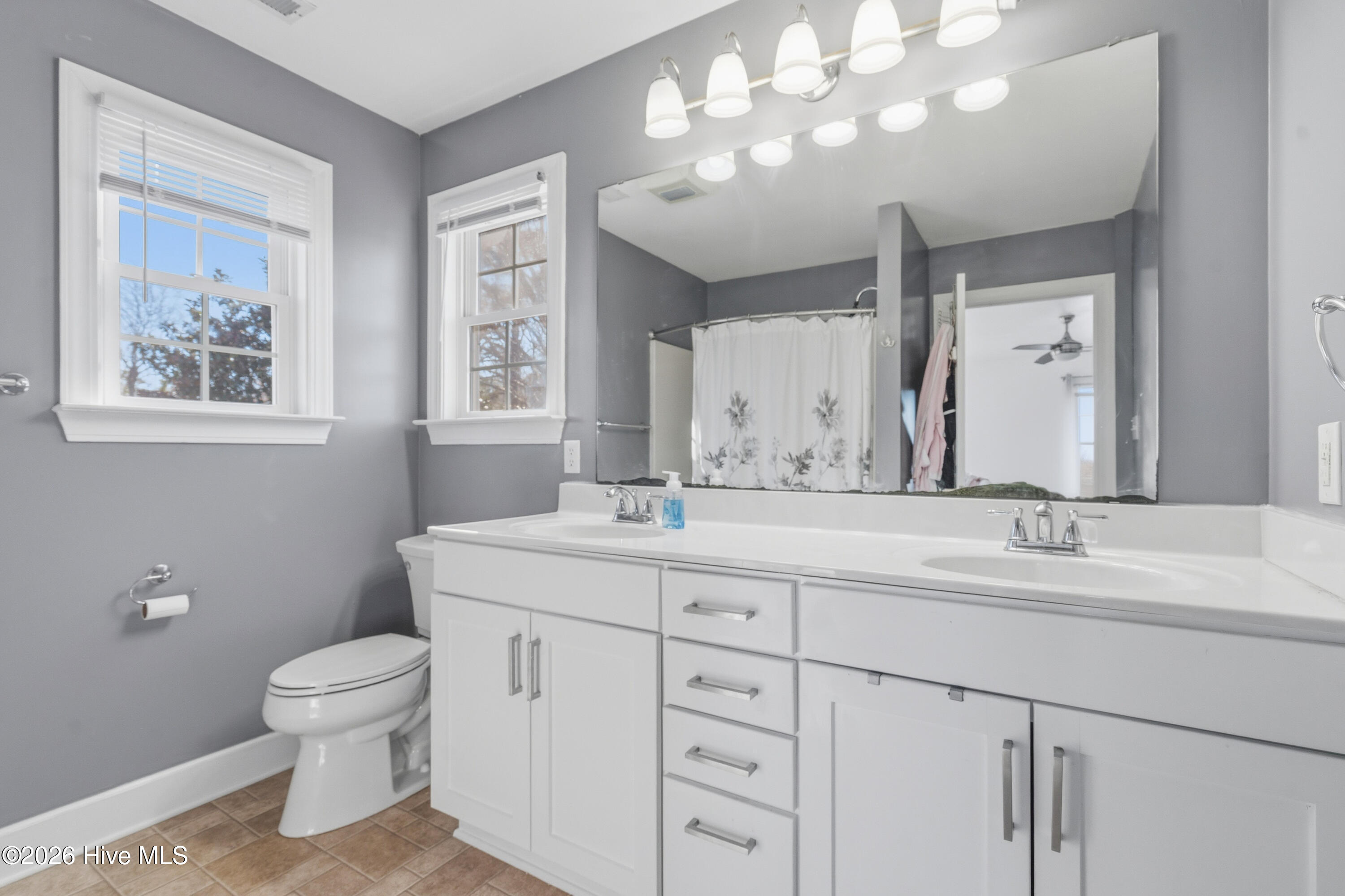 103 Gibbs Road New Bern, NC 28560 - Photo 21 of 41 103 Gibbs Rd | Interior exterior (18 of