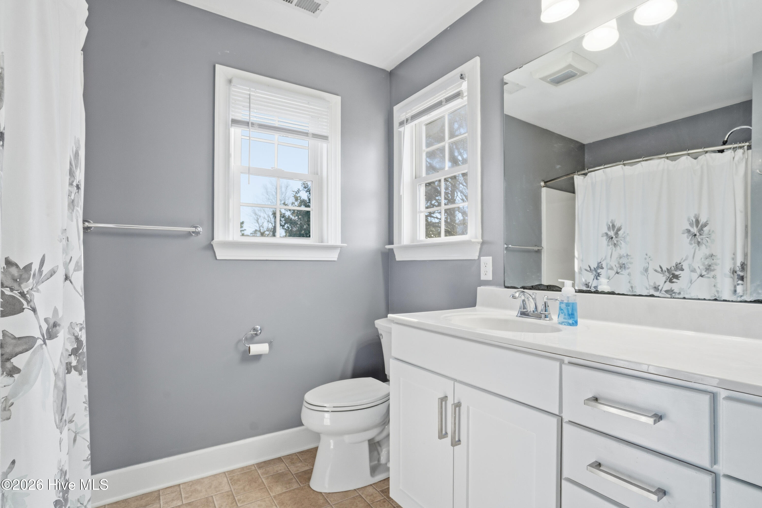 103 Gibbs Road New Bern, NC 28560 - Photo 23 of 41 103 Gibbs Rd | Interior exterior (20 of