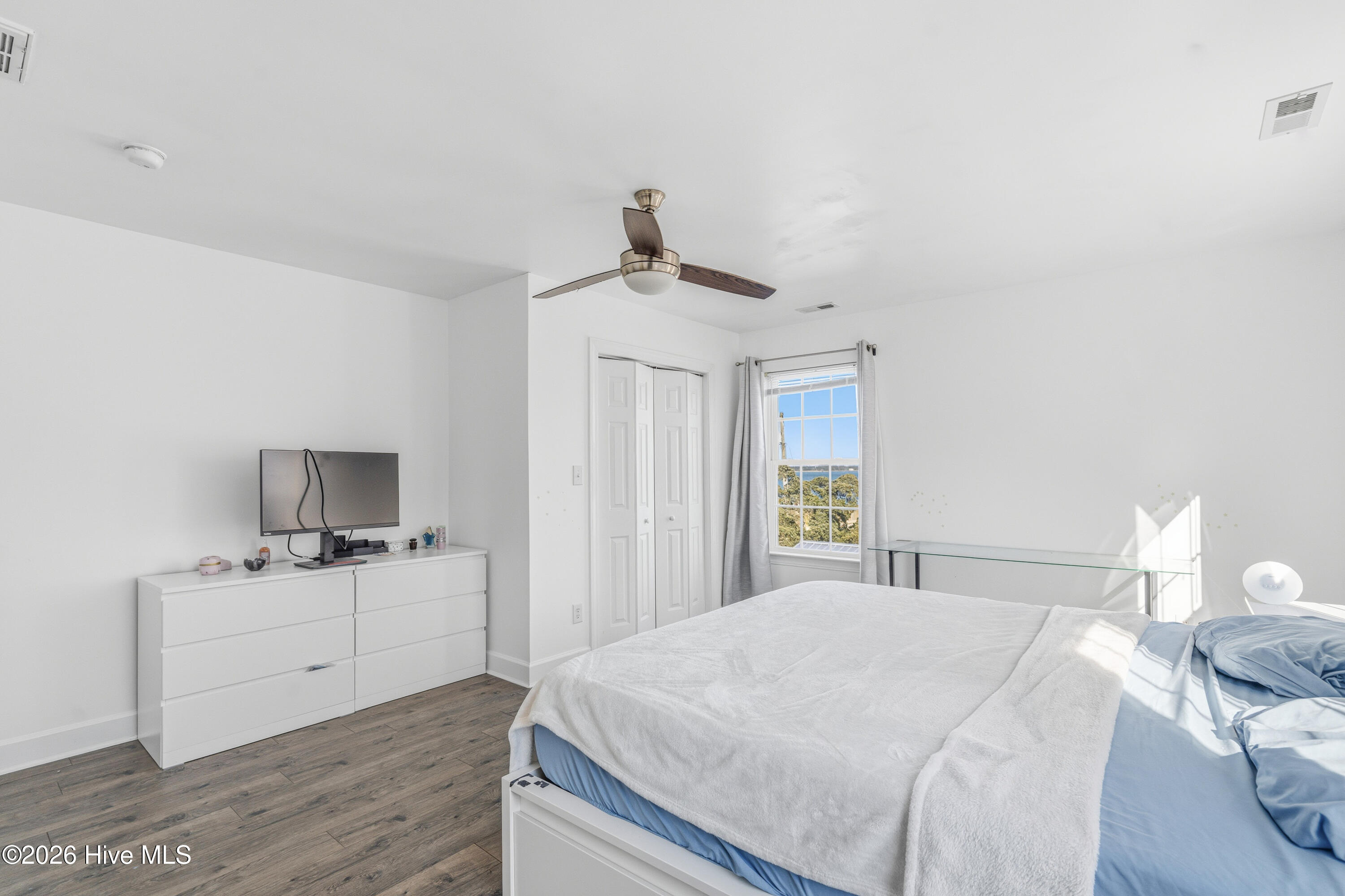 103 Gibbs Road New Bern, NC 28560 - Photo 27 of 41 103 Gibbs Rd | Interior exterior (24 of