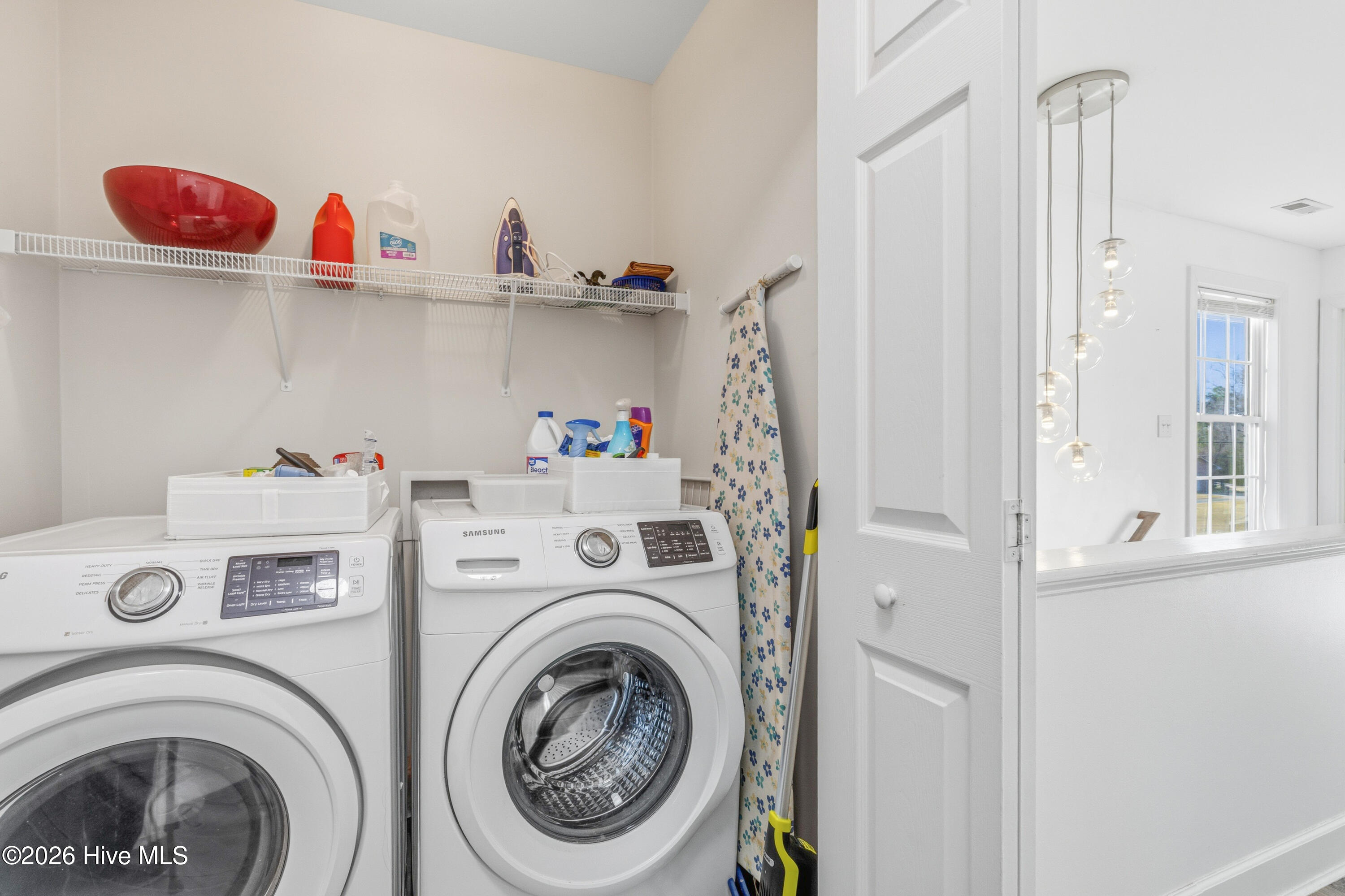 103 Gibbs Road New Bern, NC 28560 - Photo 28 of 41 103 Gibbs Rd | Interior exterior (25 of