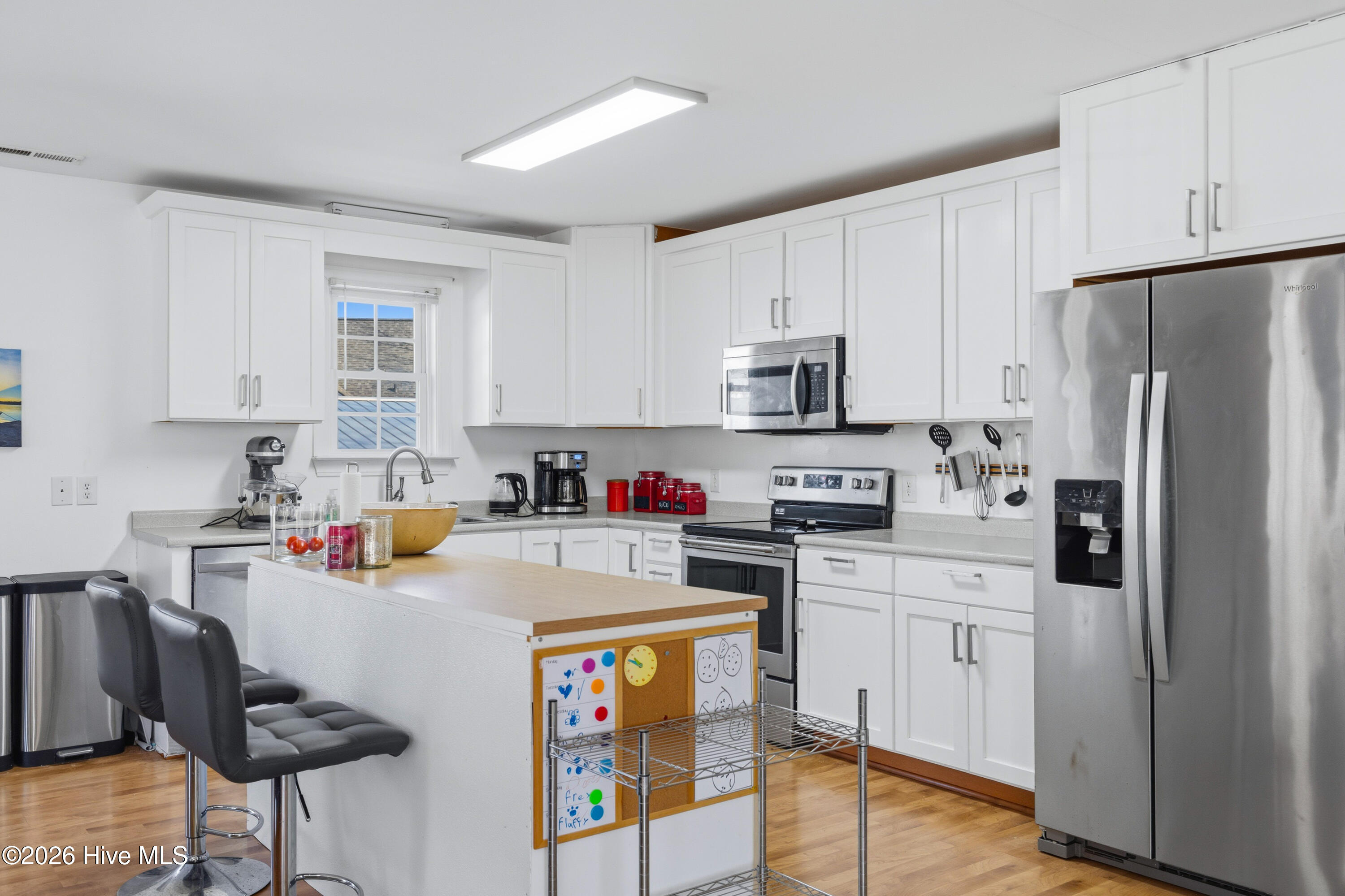 103 Gibbs Road New Bern, NC 28560 - Photo 6 of 41 103 Gibbs Rd | Interior exterior (3 of 4