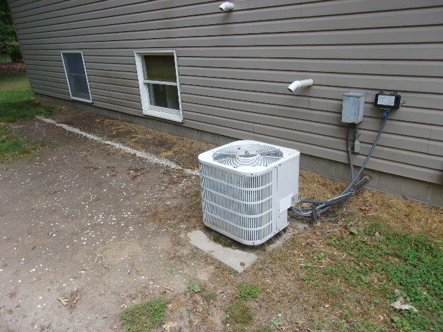 16 Bowerman Road Manistee, MI 49660 - Photo 4 of 13 101_3789