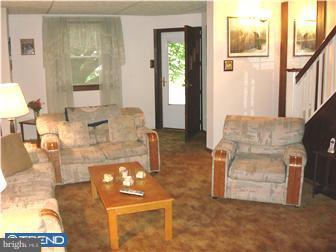 281 Coverly Road Lansdowne, PA 19050 - Photo 2 of 12 Living Room
