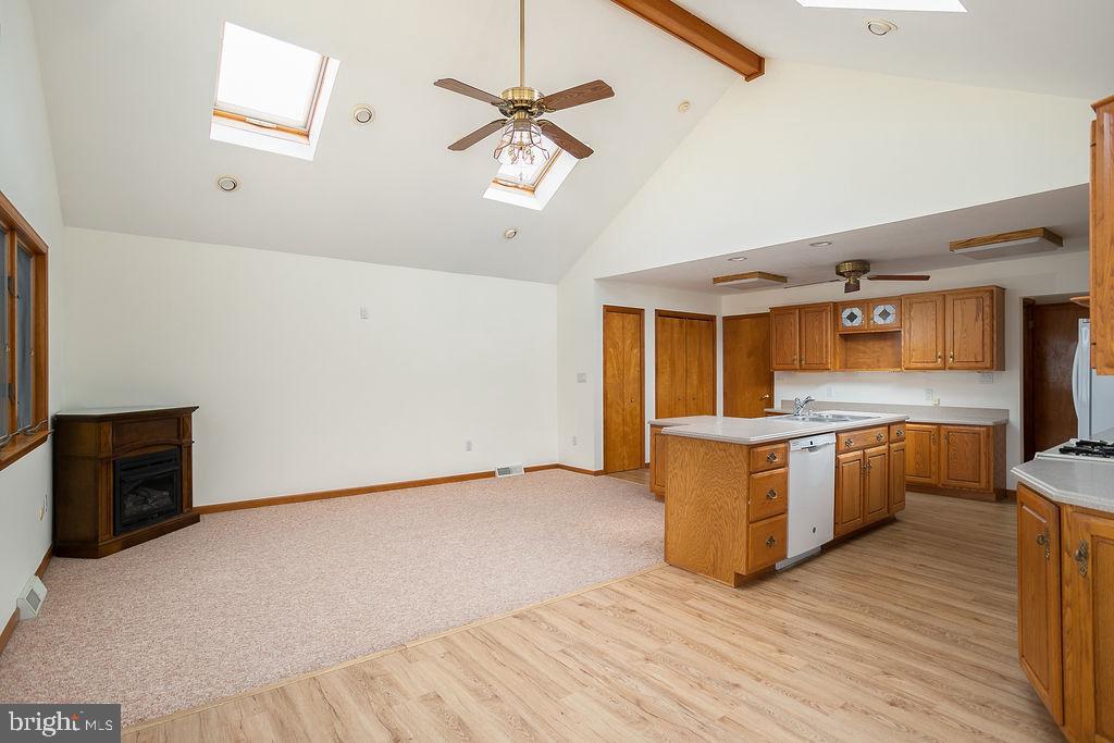 28 Albemarle Road Trenton, NJ 08690 - Photo 10 of 28 Gallery Image 10