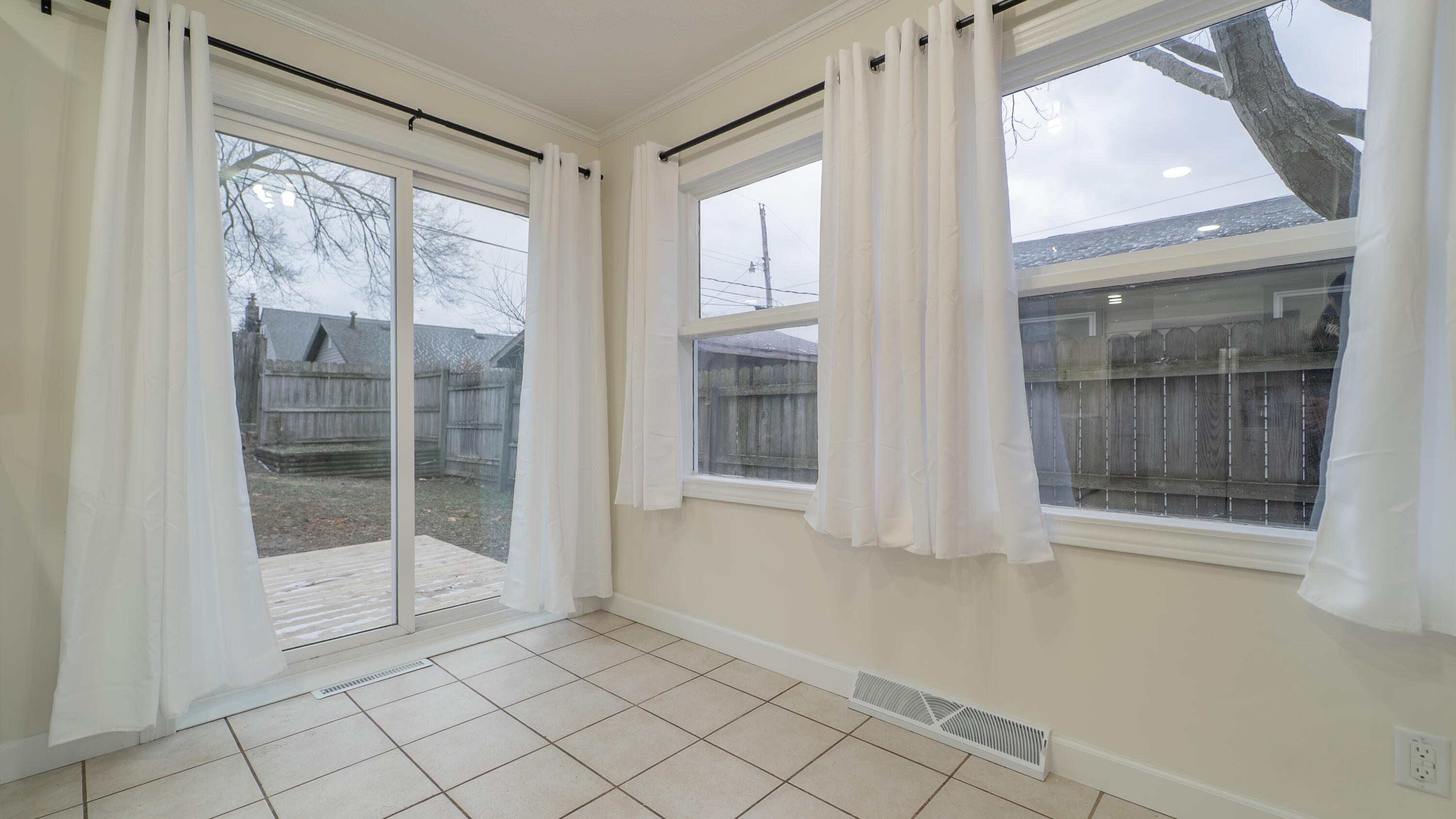 722 Madison Street Michigan City, IN 46360 - Photo 18 of 43