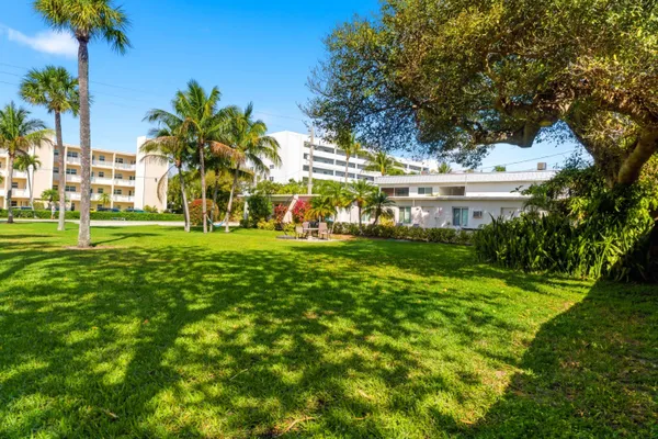 $3,200 | 1917 Northeast 3rd Street, Deerfield Beach, FL 33441